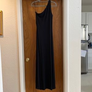 Ralph Lauren one shoulder to the ground polyester blend gown, size medium